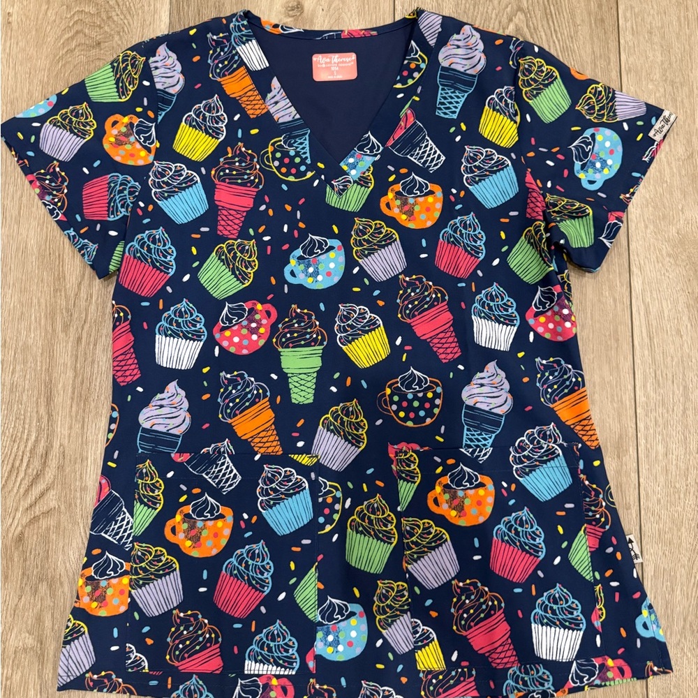 Cupcake Pattern Scrub Top